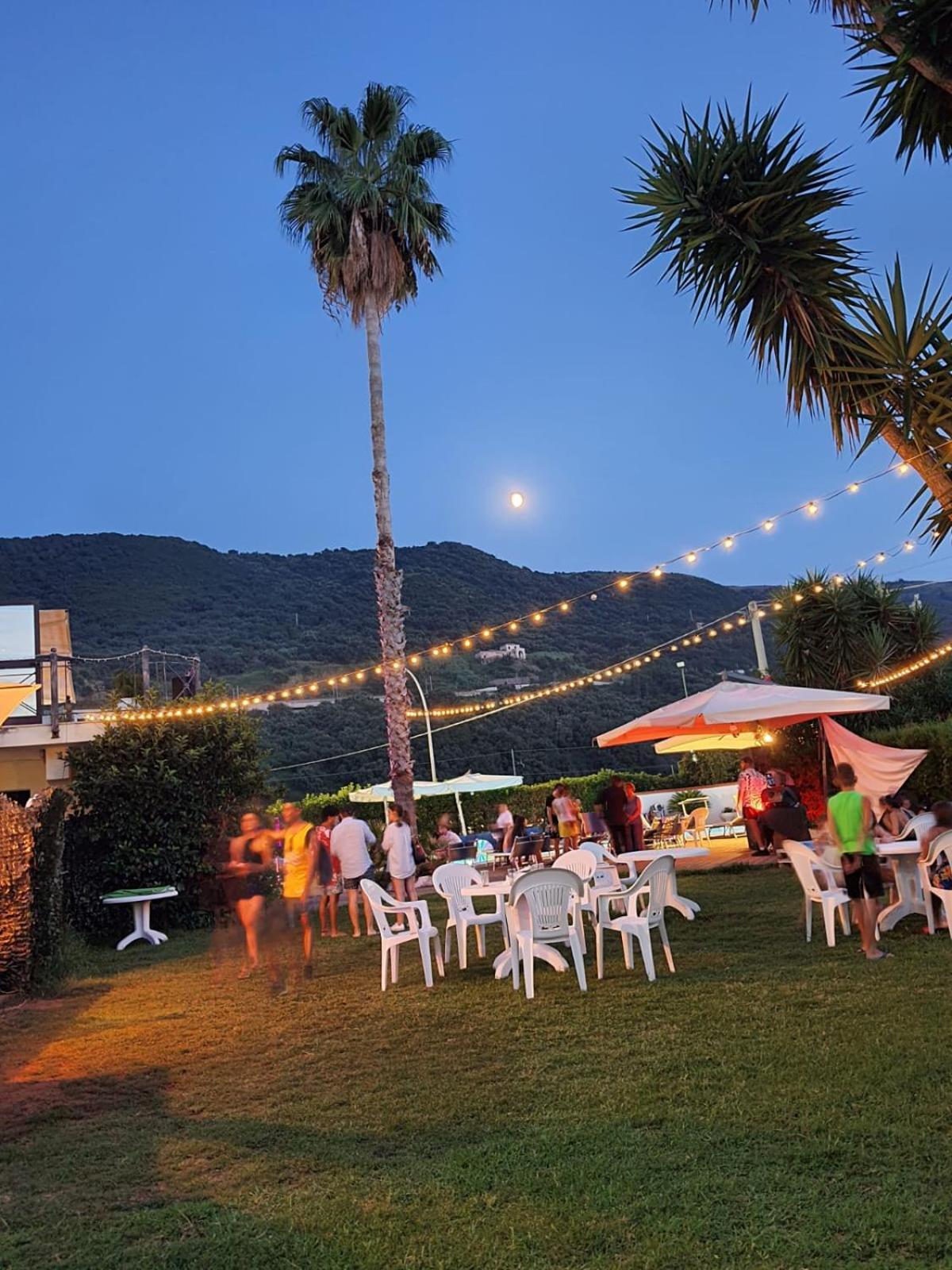 Hotel Marinella ピッツォ エクステリア 写真